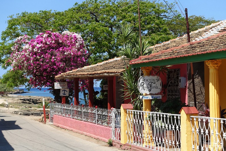 Hostal Rancho Florida - Colorful casa particular in La Boca Cuba