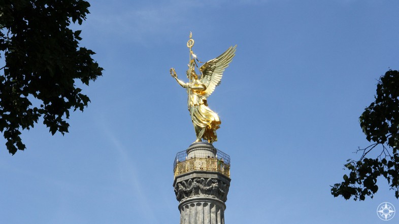 The "Goldelse" atop the Siegessäule (Victory Column) stands in a big roundabout in the middle of Tiergarten.