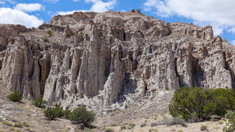 Plaza Blanca, white rock formation wall