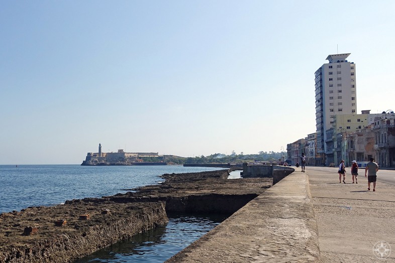 Looking east along the Malecón towards Faro del Castillo del Morro