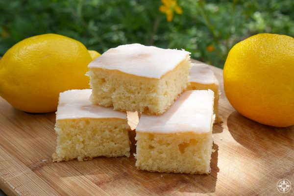 Oma's German lemon sheet cake, Zitronenkuchen, lemon icing, easy, quick, light, airy, picnic-ready - Oma's Rezept, grandma's recipe, deutsch, Kuchen, Happier Place